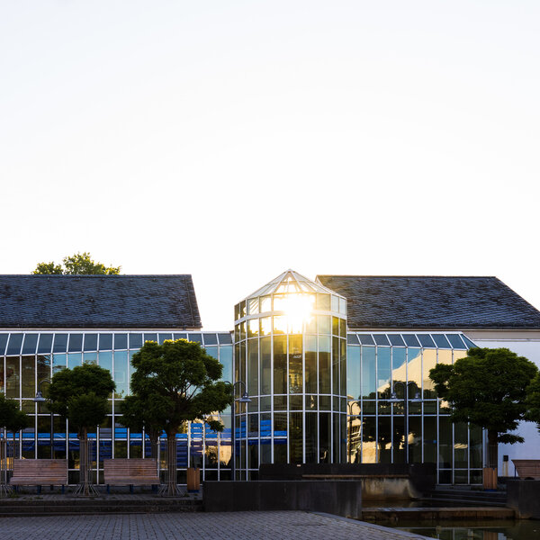 The founding of the ETA Academy by WHU and evolutiq